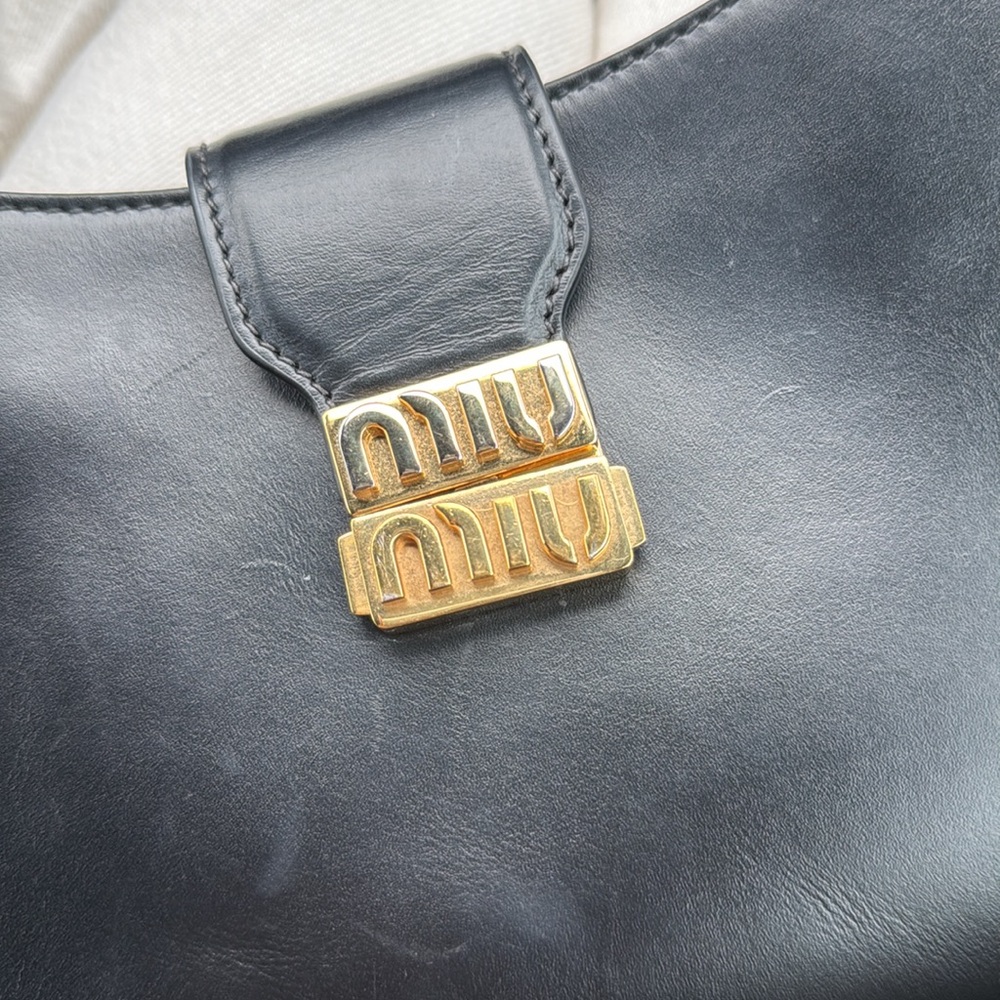 Miu Miu — Black Shoulder Bag - Picture 6 of 8